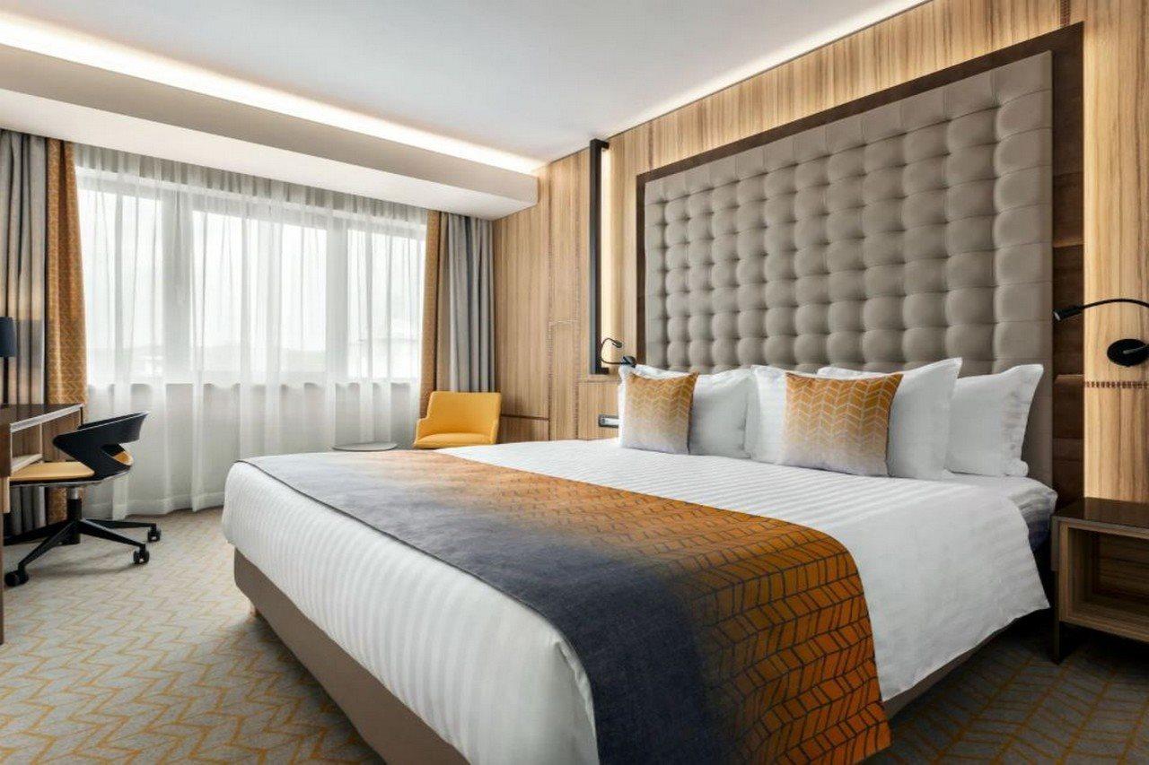 รามาดา บาย วินด์แฮม รัมนิชู วัลชา Hotel รึมนิคูวัลเจีย ภายนอก รูปภาพ