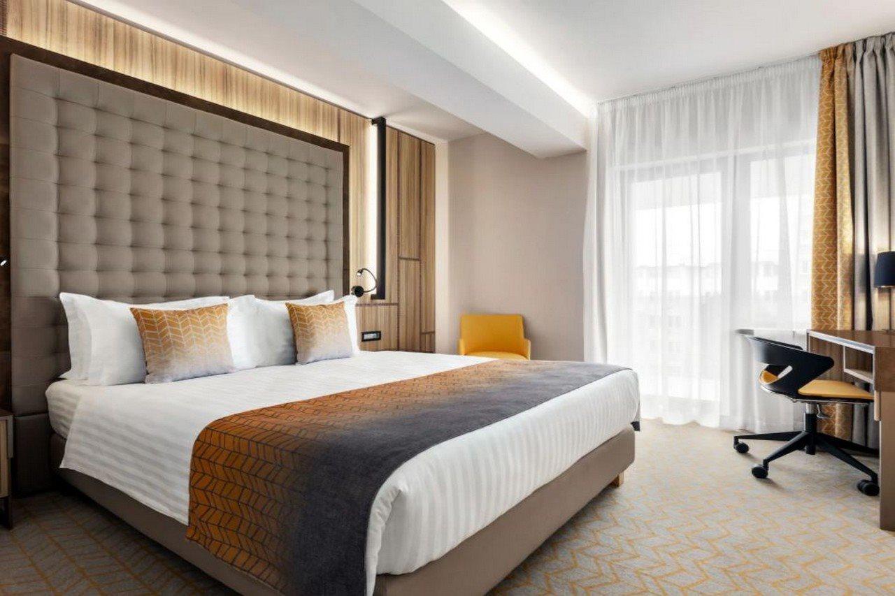 รามาดา บาย วินด์แฮม รัมนิชู วัลชา Hotel รึมนิคูวัลเจีย ภายนอก รูปภาพ