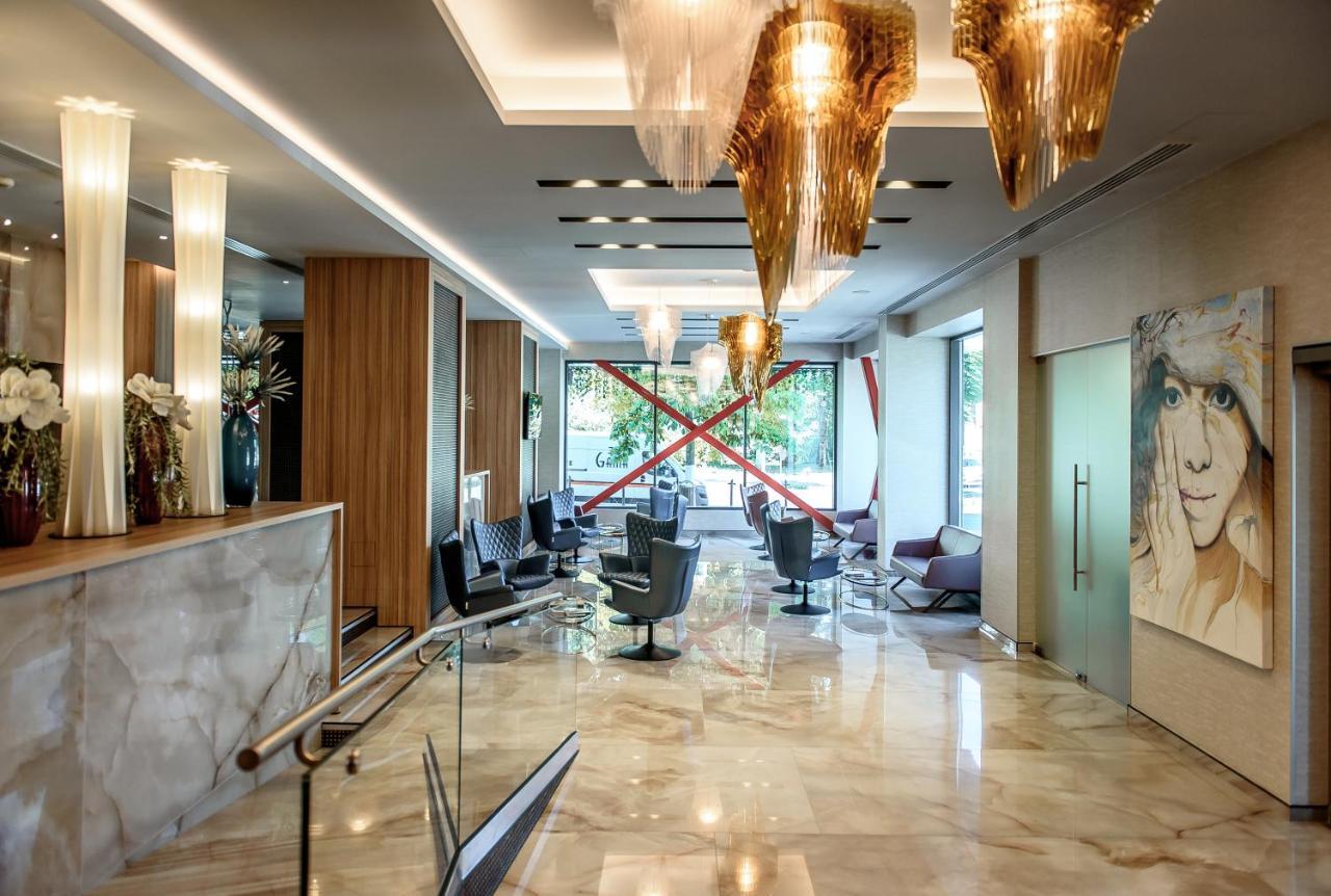 รามาดา บาย วินด์แฮม รัมนิชู วัลชา Hotel รึมนิคูวัลเจีย ภายนอก รูปภาพ