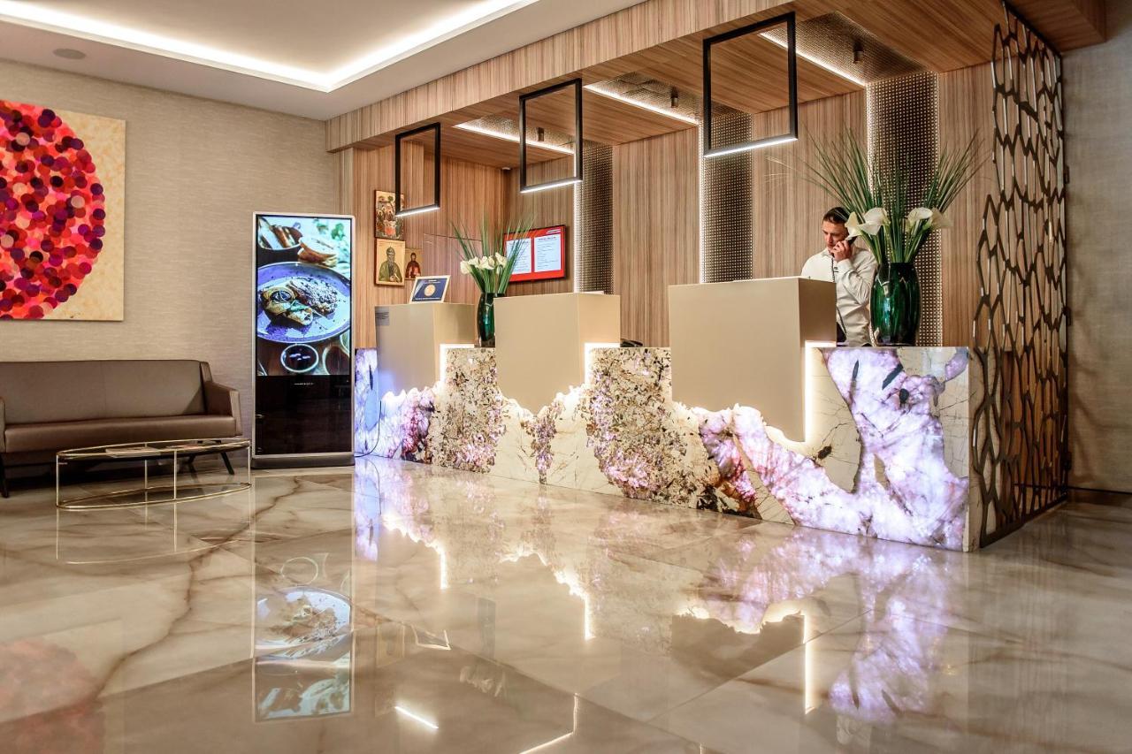 รามาดา บาย วินด์แฮม รัมนิชู วัลชา Hotel รึมนิคูวัลเจีย ภายนอก รูปภาพ