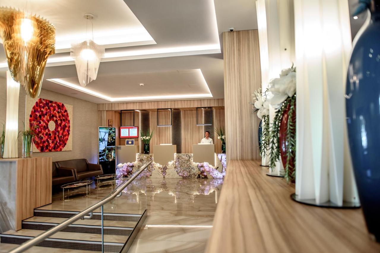 รามาดา บาย วินด์แฮม รัมนิชู วัลชา Hotel รึมนิคูวัลเจีย ภายนอก รูปภาพ